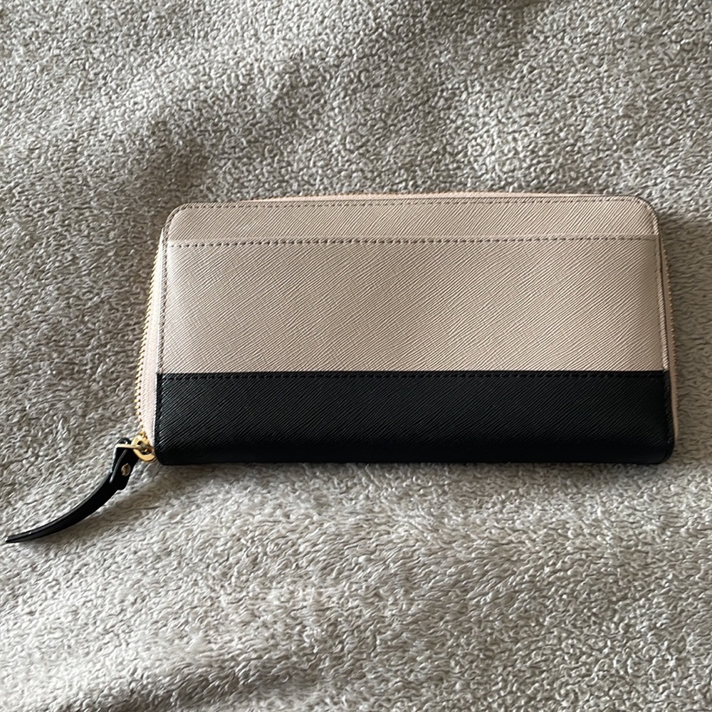 Kate Spade Wallet - Picture 3 of 4